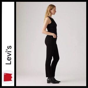 Levi’s Classic Straight Fit Jeans